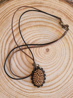 Vintage necklace new with small roses and brown zirconia