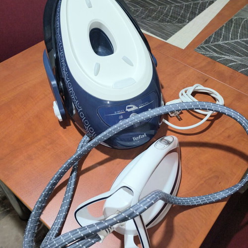 Tefal steam iron with boiler GV 9591 like new