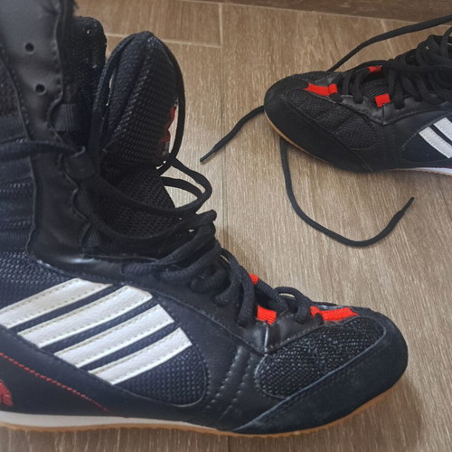 Olympus boxing shoes size 36 like new, black
