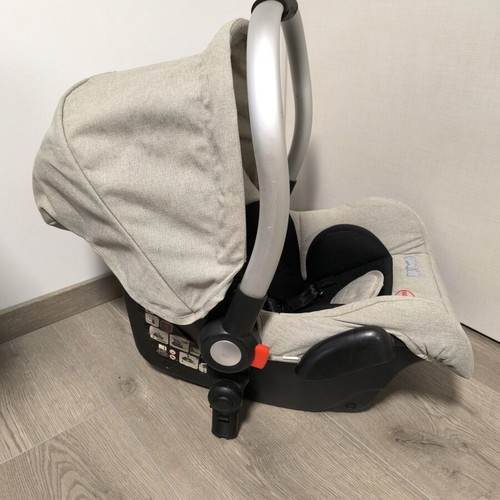 Kiddo Jazz Baby Car Seat like new, detachable bases