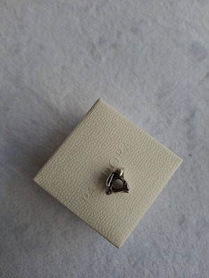 Charm s925 little bunny with flower like new, silver