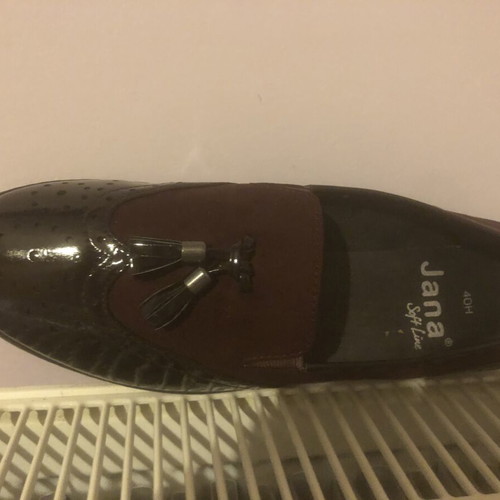 Women's moccasins like new, burgundy and black patent leather suede