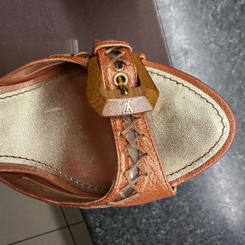 Louis Vuitton mules like new, leather, size 39.5