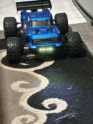 Wltoys V2 1/12 124017 4WD Monster Truck like new upgrade