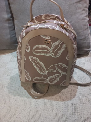 Fragola backpack medium size used, dark beige with white details