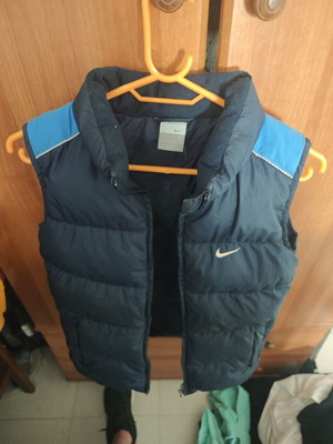Μπουφάν Nike M για αγόρι 140-152 cm σαν καινούργιο, άσπρο και μπλε