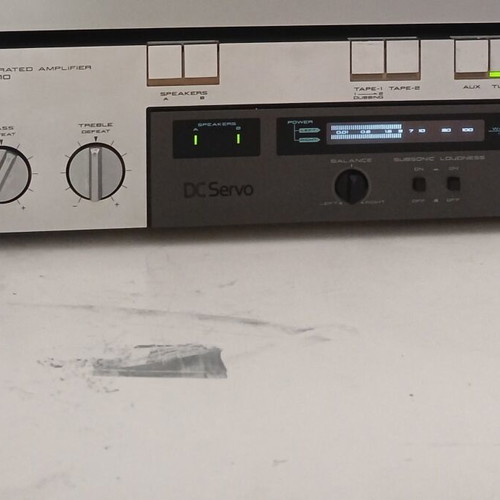 Ενισχυτής Akai AM-U310 σαν καινούργιος, 2 x 40 watts