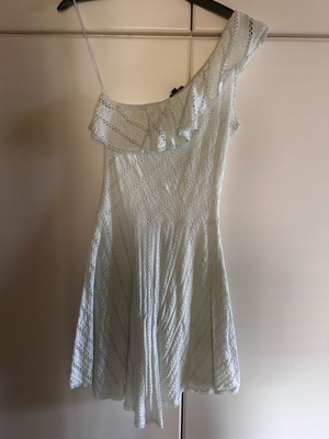 Zinas dress like new, turquoise lace, size S