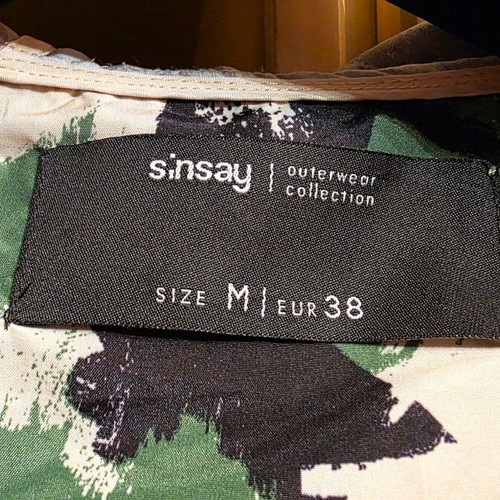 Sinsay parka size M like new, lightweight spring jacket with hood and pockets