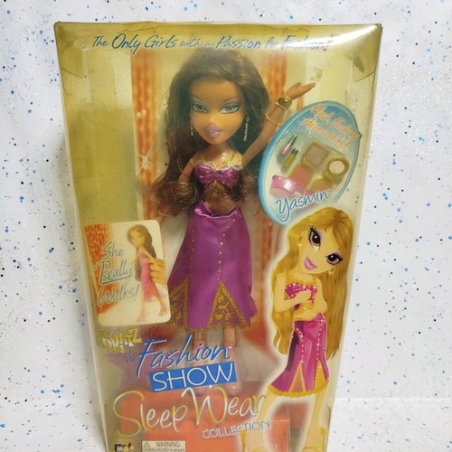 Bratz Yasmin Fashion Show Sleep Wear new with damaged box