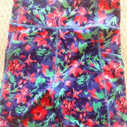 Sinsay women's printed cycling leggings new, size XS