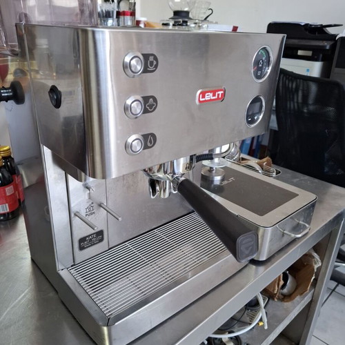 Lelit Kate Espresso Coffee Machine like new with knock box and accessories
