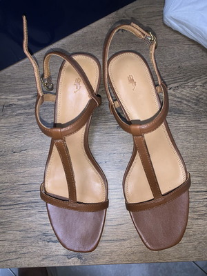 Polo Ralph Lauren Lambskin Kitten Heel Sandals Size 40 Brown New