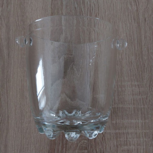 Italian glass ice bucket like new with decorative rim