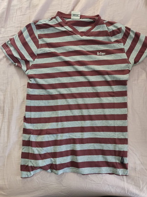 Lee Cooper T-shirt medium like new, grey and red