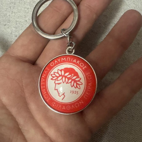 Olympiacos Keychain like new, authentic