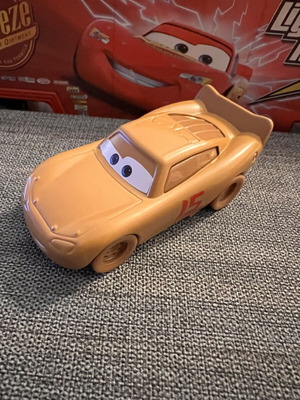 Cars 3 Chester Whipplefilter Lightning McQueen μεταλλικό μοντέλο 1:55 σαν καινούργιο