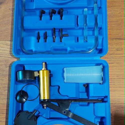 Brake Bleeding Kit new with Vacuum Pump and Adapters