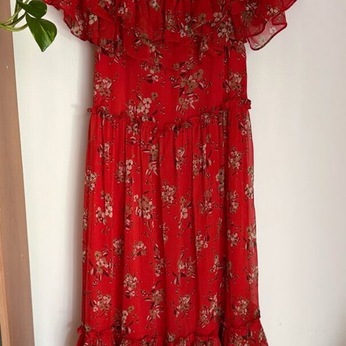 Zara midi dress like new, red with shoulder design
