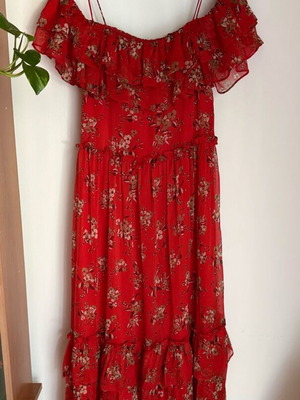 Zara midi dress like new, red with shoulder design
