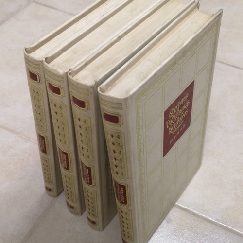 Modern Family Advisor 4 Volumes Used Complete