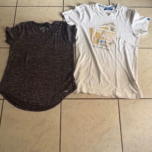 Set of two women's Adidas and Hollister t-shirts XS like new