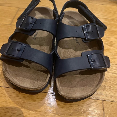 Genuins kids sandals size 29 like new, blue