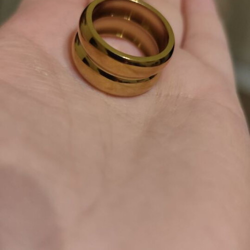 Gold ring stainless steel new, size 9
