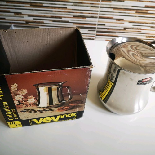 Metal serving coffee pot like new
