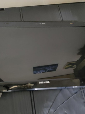 Οθόνη Toshiba Satellite L600-01B με μεντεσέδες και κάμερα σαν καινούργιο