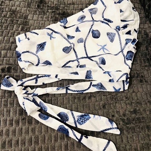 One-shoulder blouse with waist tie Medium like new, white and blue