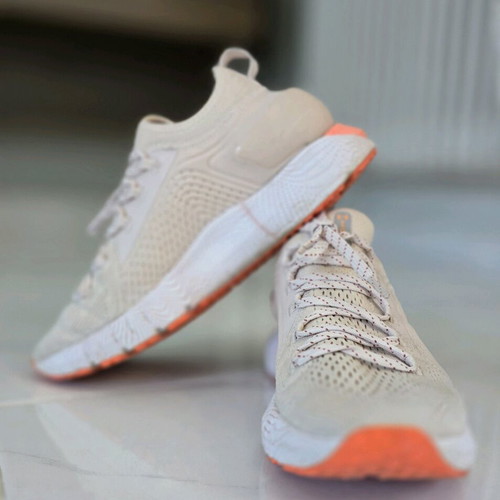 Under Armour running shoes like new, beige size 40.5