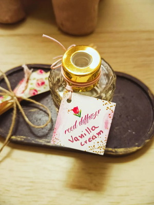 Handmade reed diffuser 65ml with vanilla scent