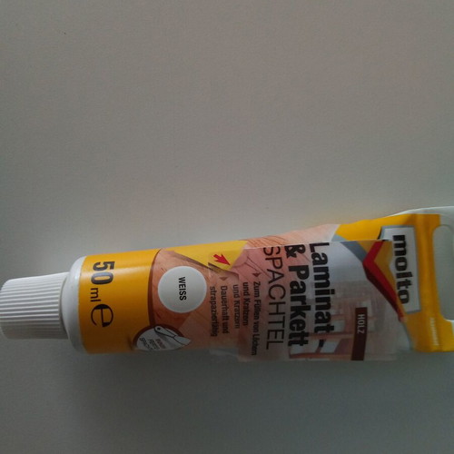 Parquet repair kit used with pencils and wood pastes