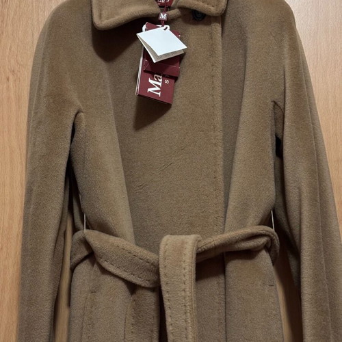 Max Mara Studio Celio coat new, size 40, camel color