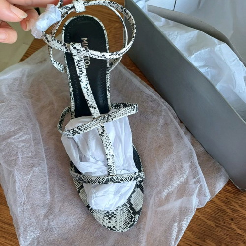 Migato sandals new, size 38