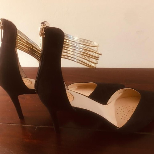 High-heeled shoes like new, black pumps size 41