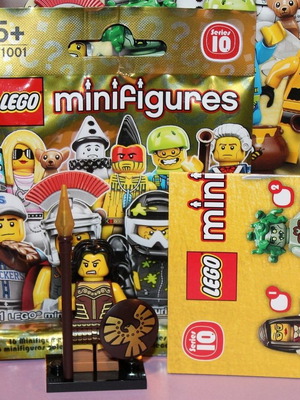 Lego Minifigures 71001 Series 10 Warrior Woman καινούργιο