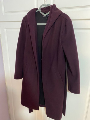 Wool coat Zara used, size M, purple