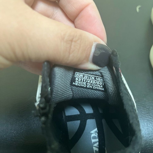 Zara sneakers for boy size 23 like new