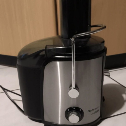 Rohnson Vita Max juicer like new
