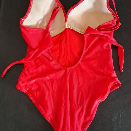 Luna red one-piece swimsuit with cups size 40 used