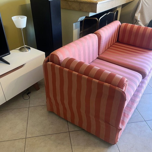 Two-seater sofa used, solid wood, dimensions 160x90x60 cm