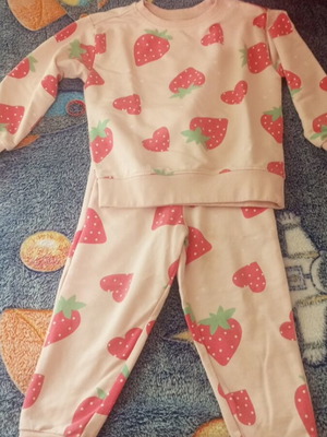 Children's set like new for ages 3-4