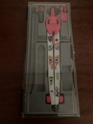 Compass set like new, missing some items