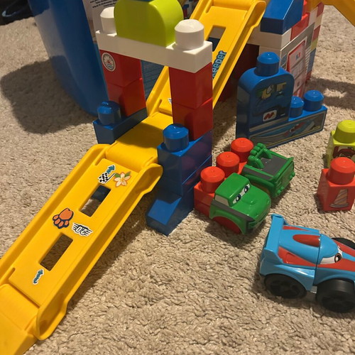 Mega Blocks First Builders Race Car Garage set like new with 60 pieces