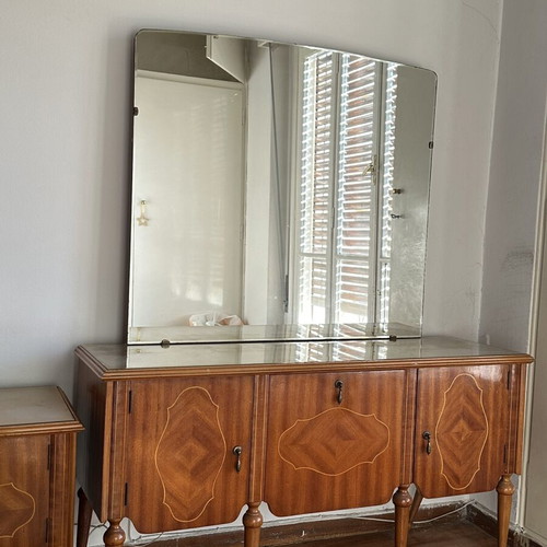 Dressing table with mirror