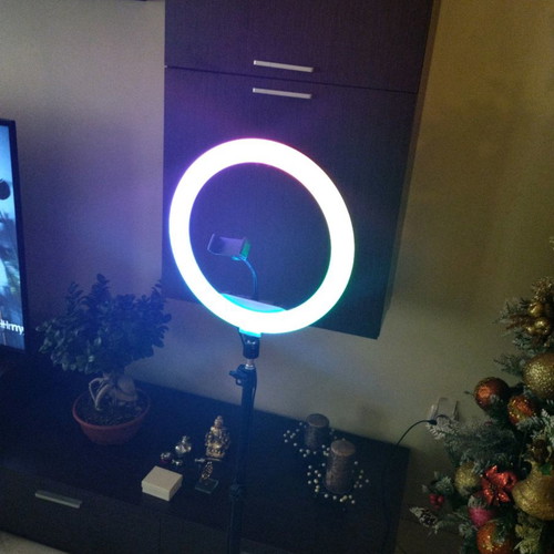 Ring light new with tripod without box