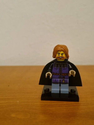 Lego Tax Collector minifigure from Medieval Town Square set like new