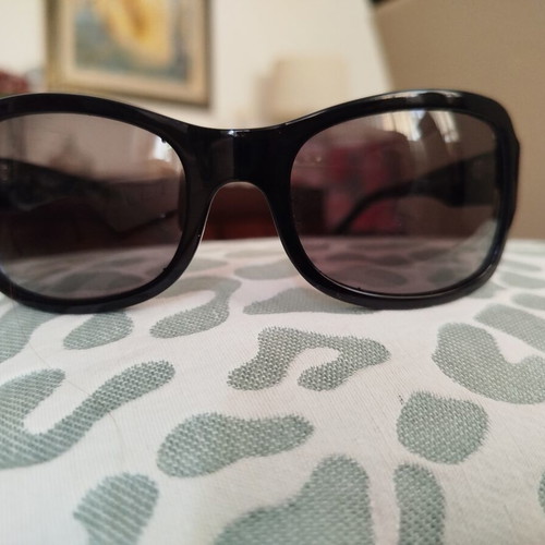 Calvin Klein ck 4043S sunglasses frame like new, black